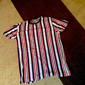 Men’s short sleeve t-shirt size medium